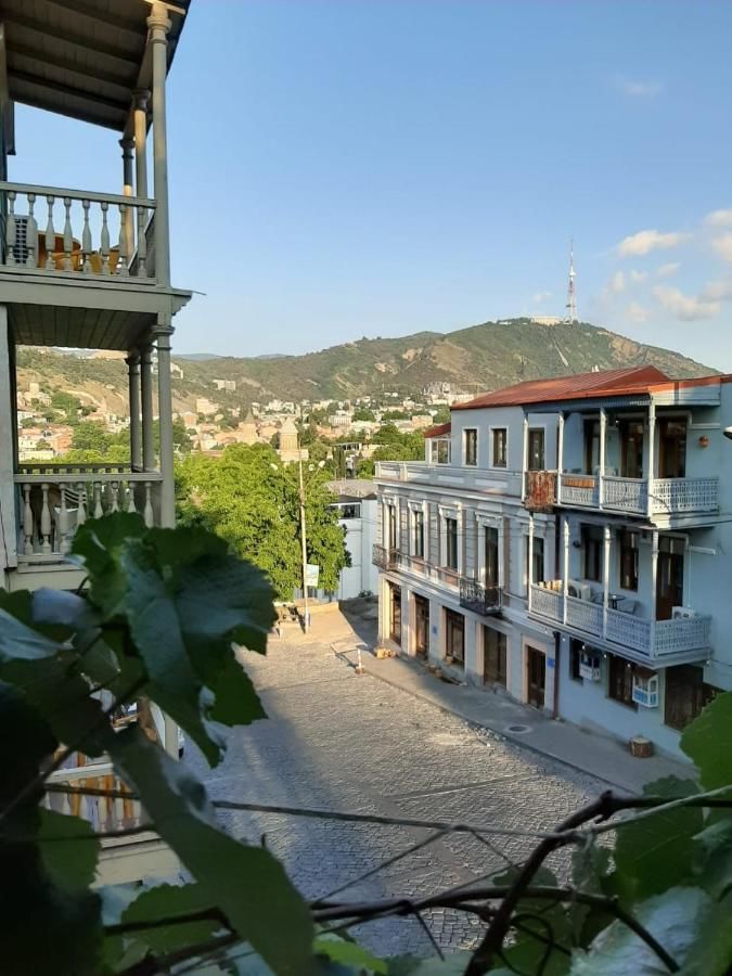 Хостелы Hostel Nino Тбилиси-7