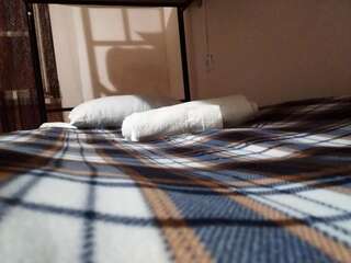 Хостелы Hostel Nino Тбилиси Спальное место на двухъярусной кровати в общем номере для мужчин и женщин-1